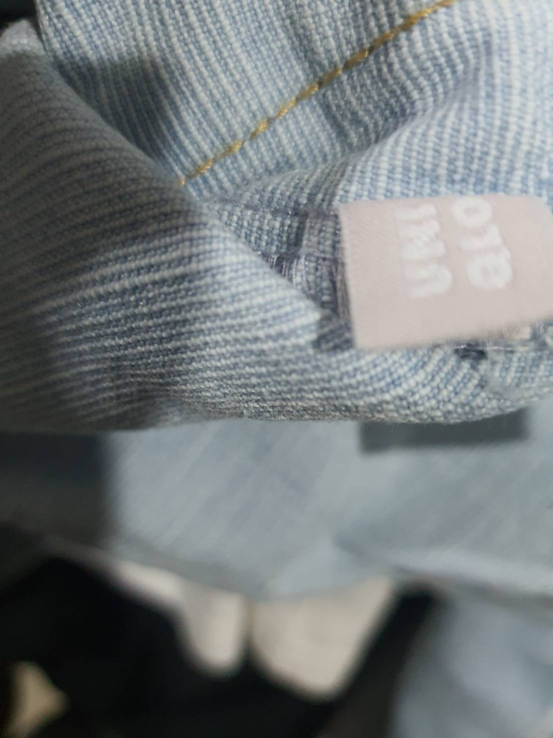 FF02259 เสื้อยีนส์ ฟอกนิ่ม แบรนด์ UNIQLO อก 34 นิ้ว