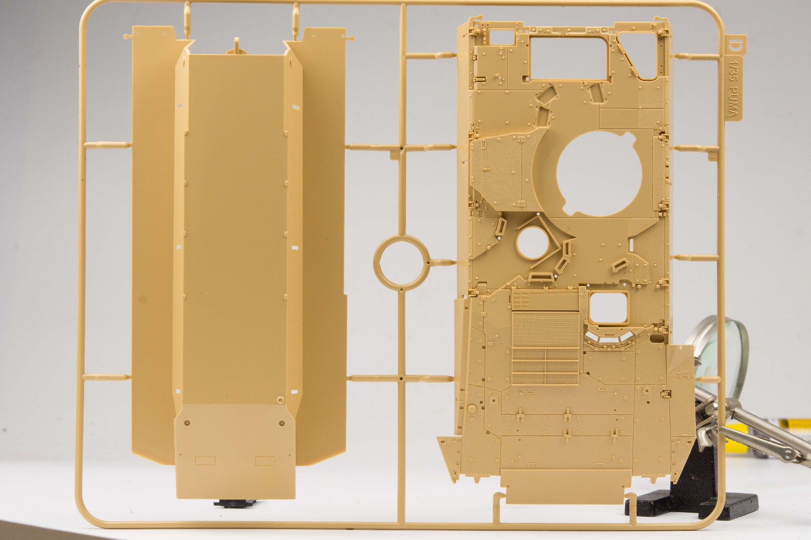 โมเดลรถถัง Ryefield Model (RFM) 1/35 RM-5021 Schützenpanzer Puma w/workable track links