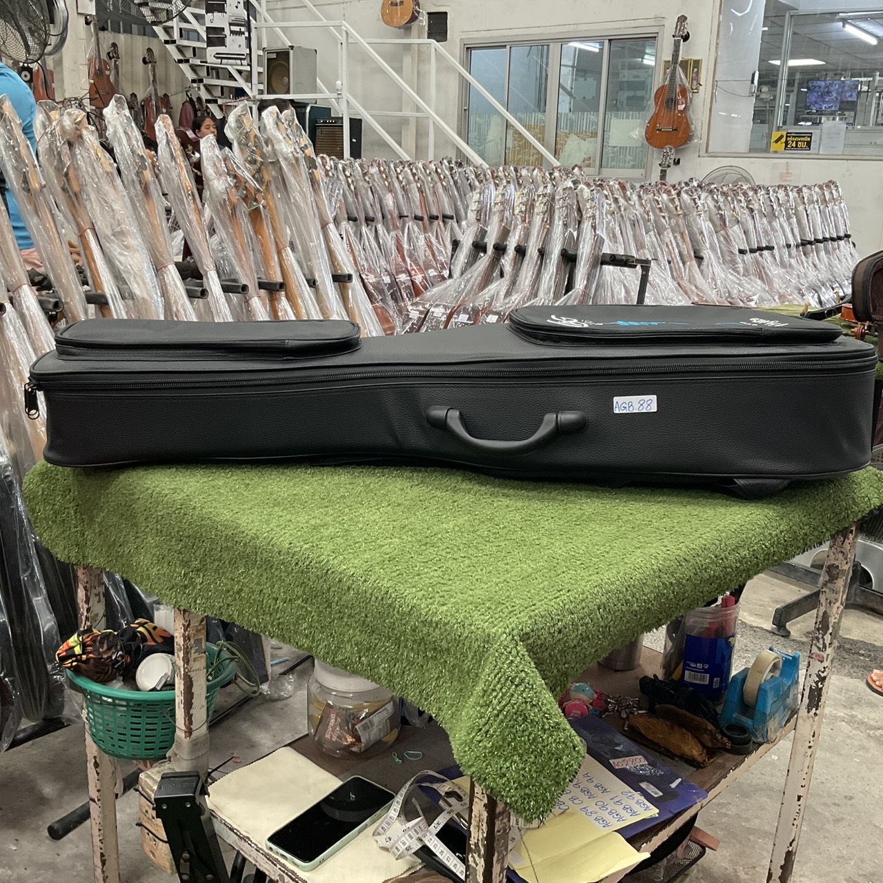 กล่องเคสกีต้าร์โปร่ง HyVibe