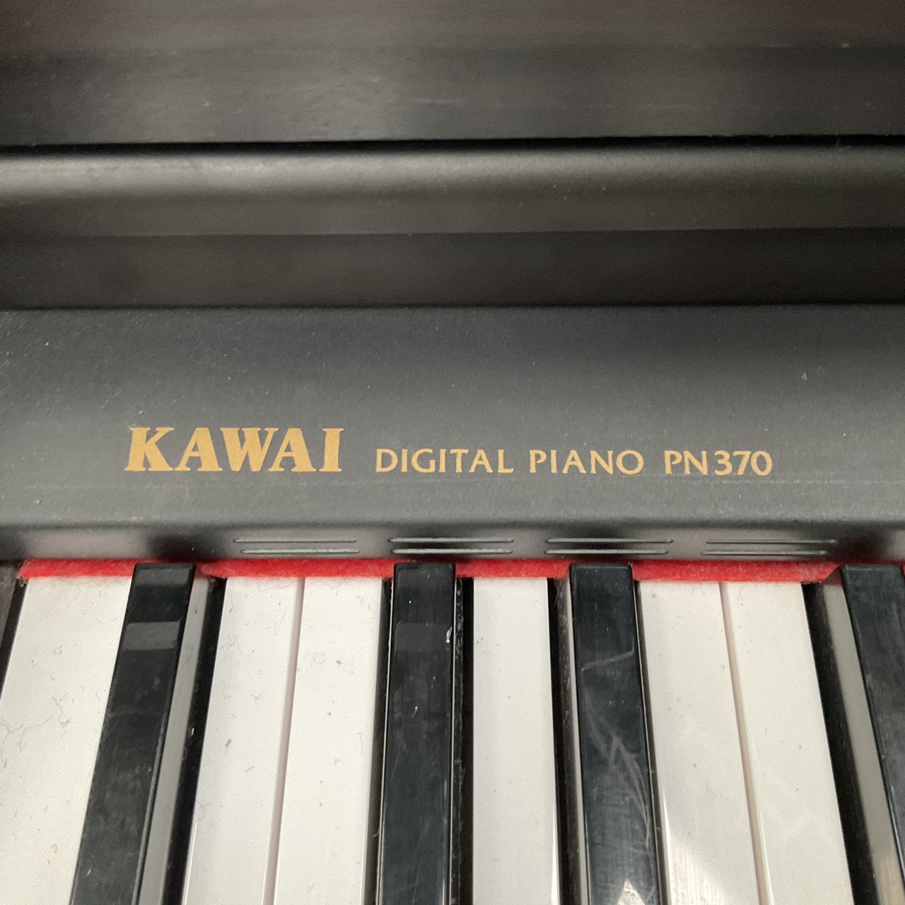 เปียโน KAWAI : PN370