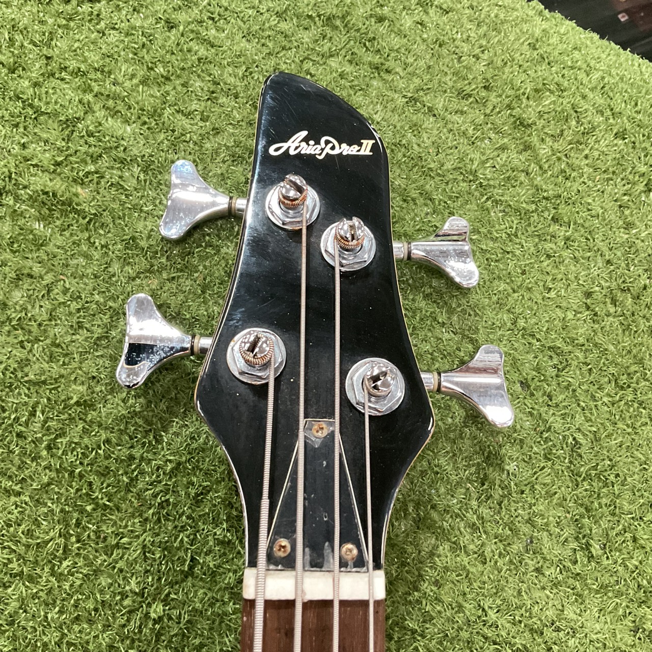 กีต้าร์เบส Aria Pro II