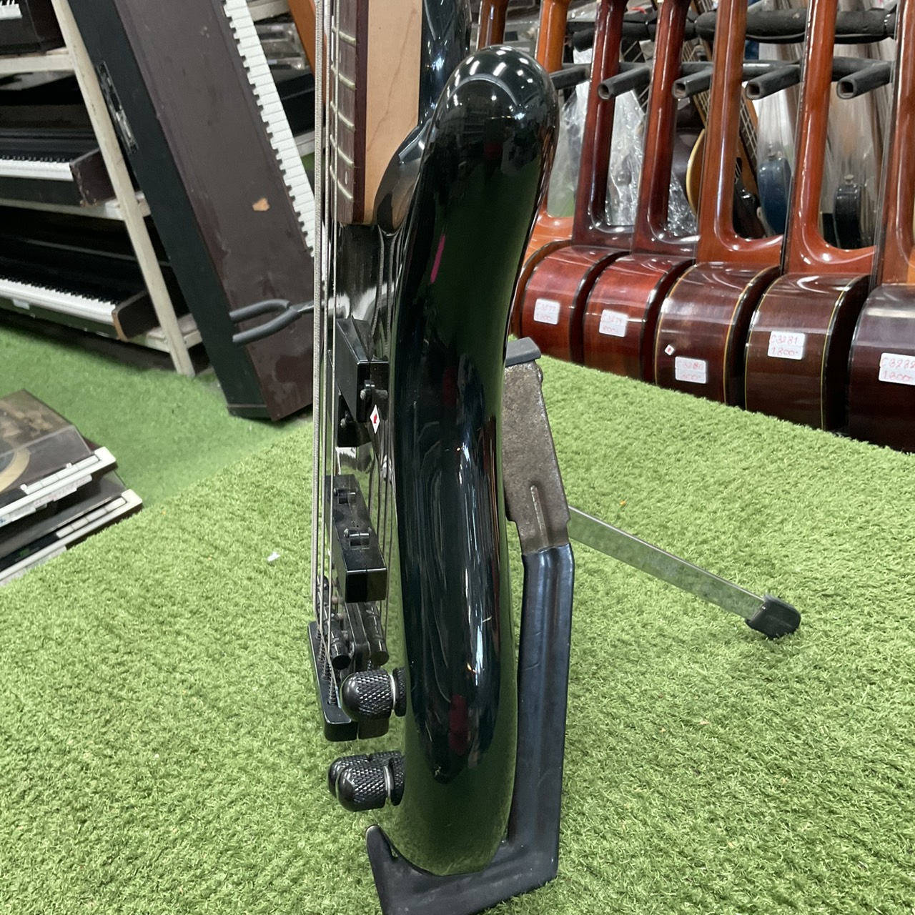 กีต้าร์เบส SDGR BY IBANEZ