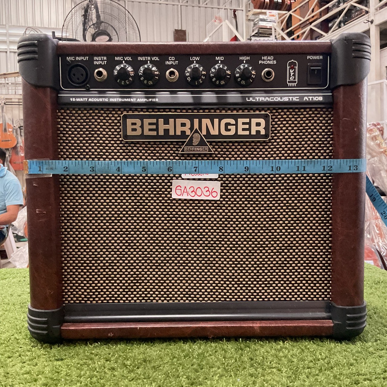 แอมป์กีต้าร์ BEHRINGER : AT108 (ULTRACOUSTIC)