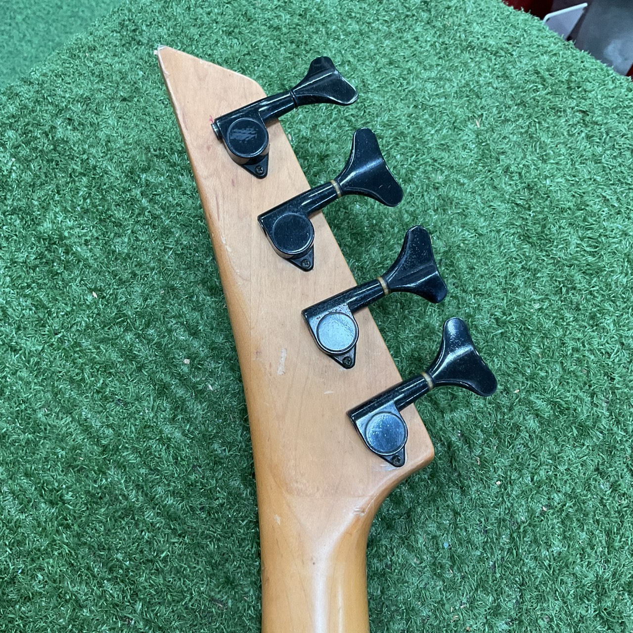 กีต้าร์เบส STRAINER : JS