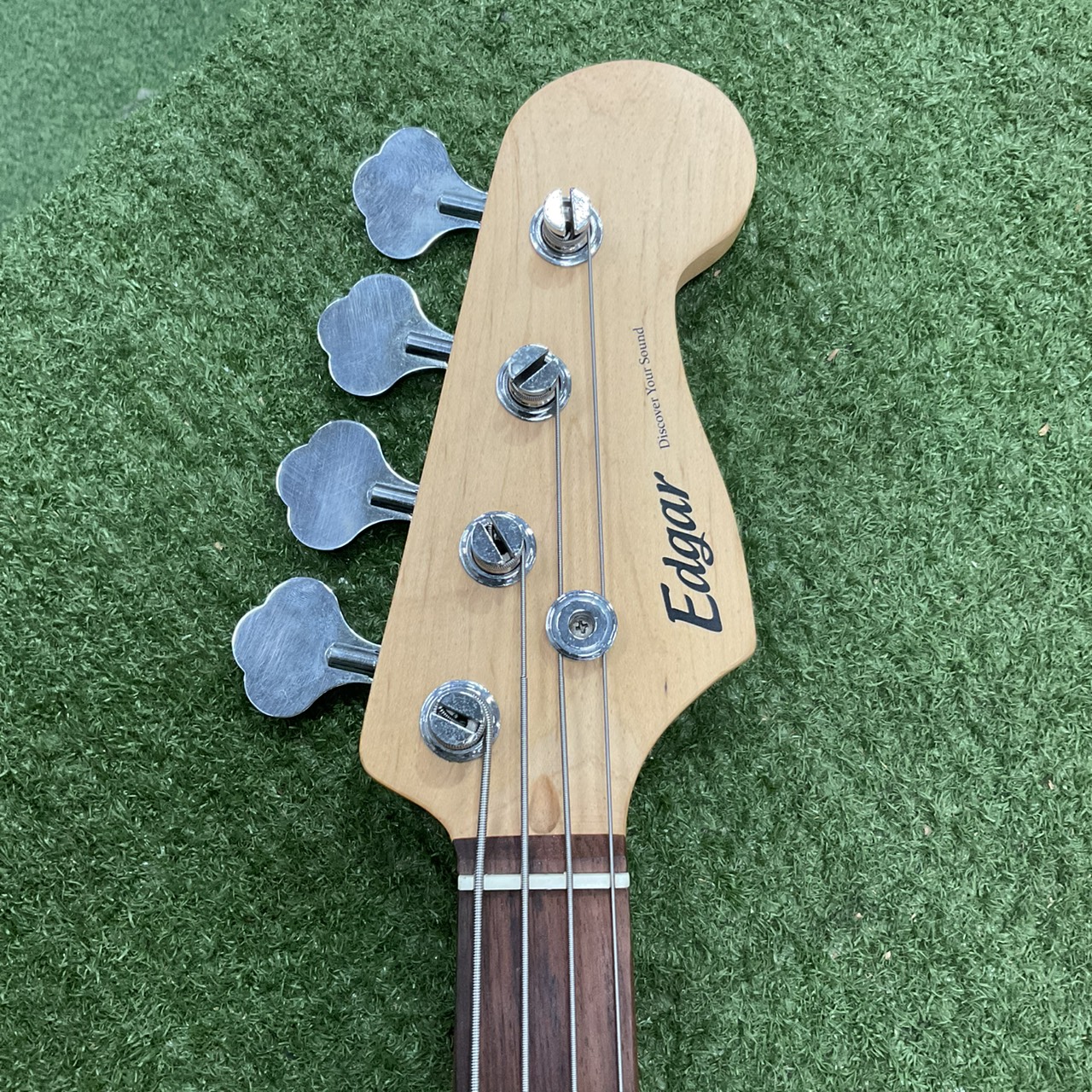 กีต้าร์เบส Edgar