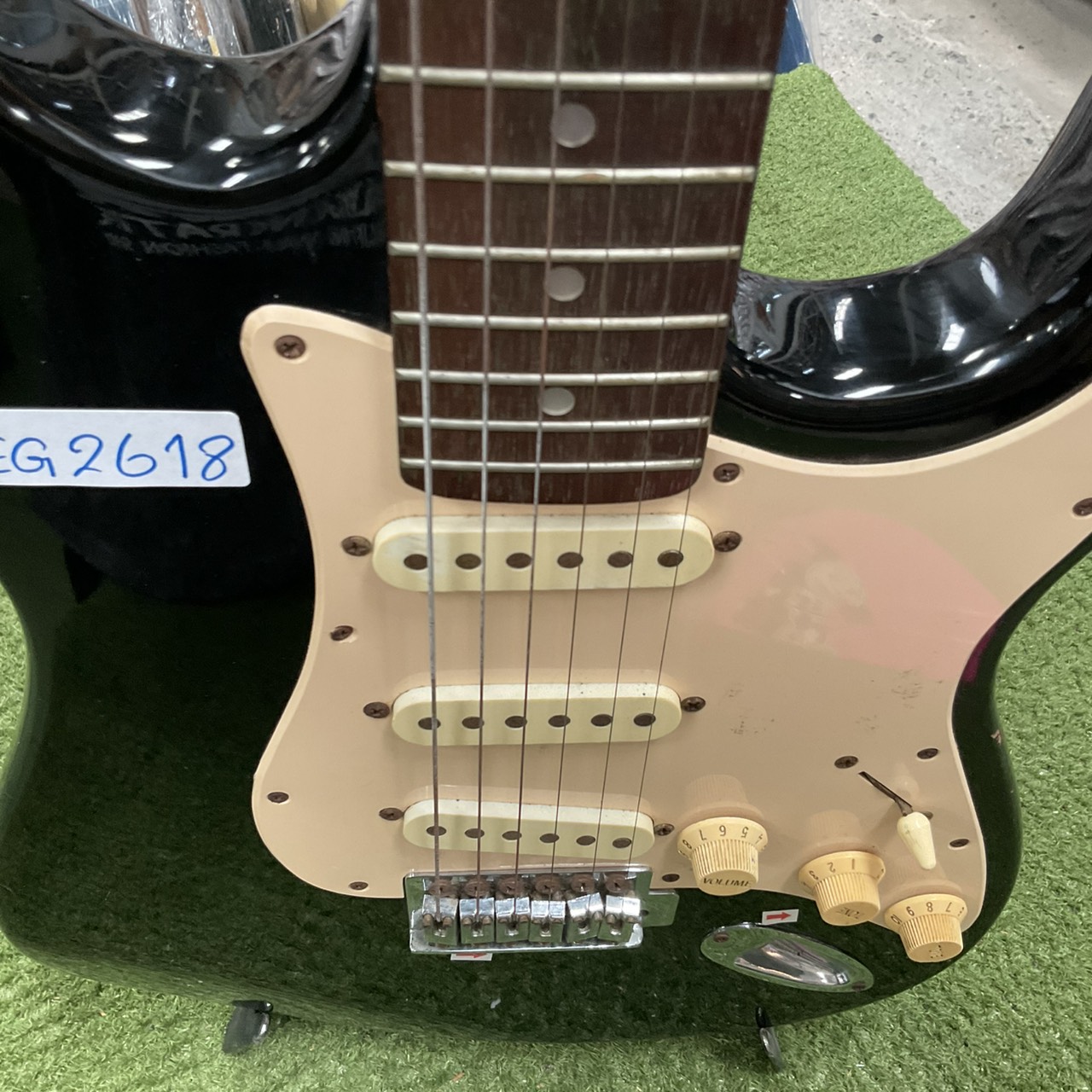 กีต้าร์ไฟฟ้า Photogenic : TRADITIONAL