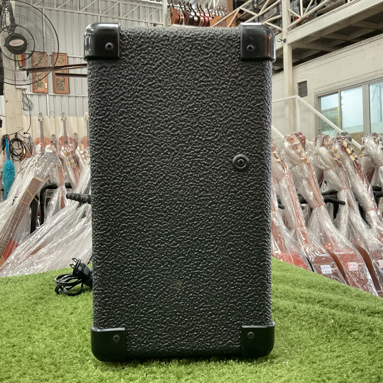 แอมป์เบส B.C.Rich : Bass Boy