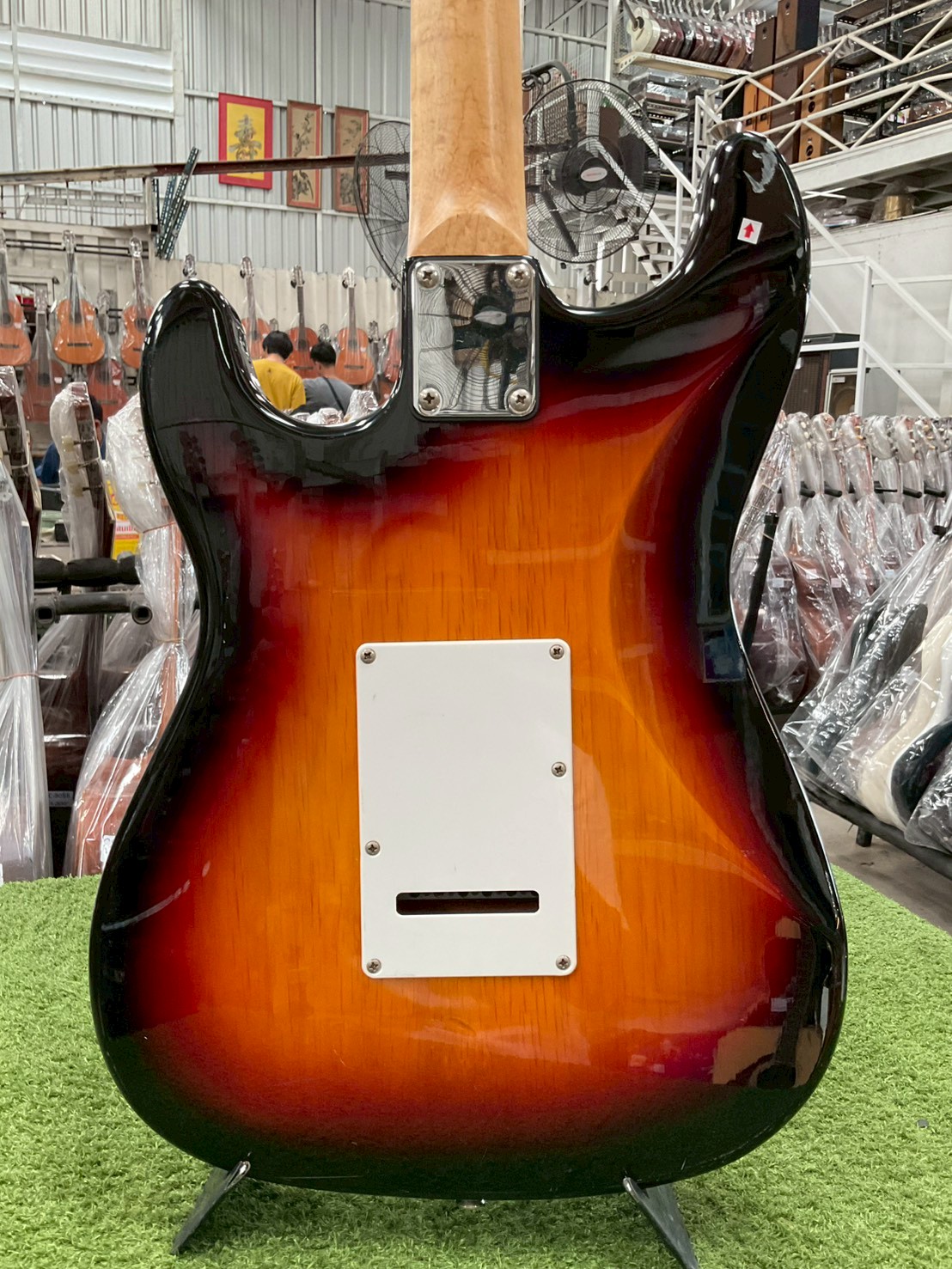 กีต้าร์ไฟฟ้า Legend