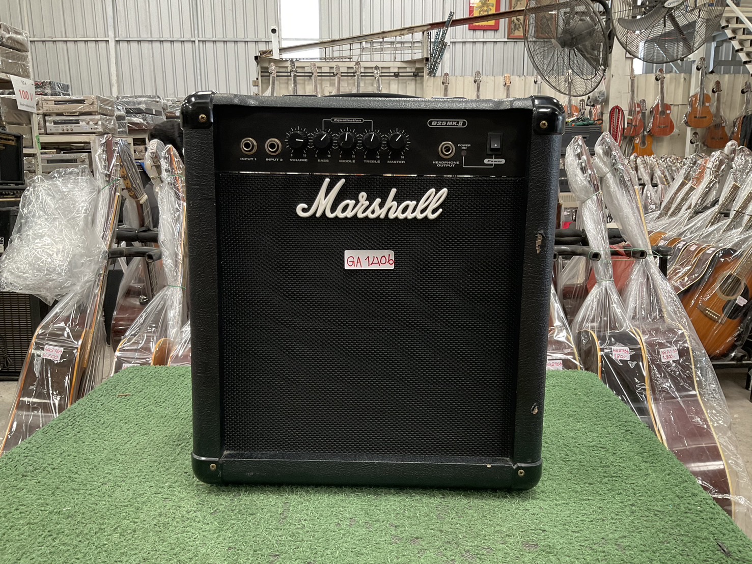 แอมป์เบส Marshall : B25 MK.II