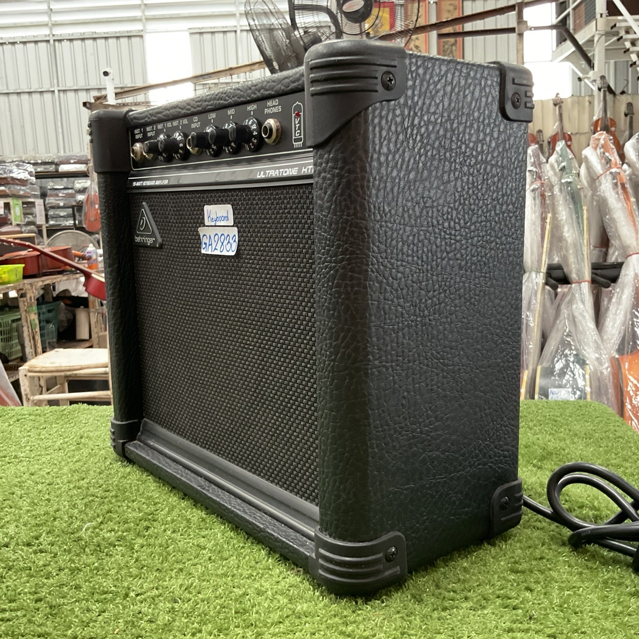 แอมป์กีต้าร์ behringer : ULTRACOUSTIC KT108 (KEYBOARD)