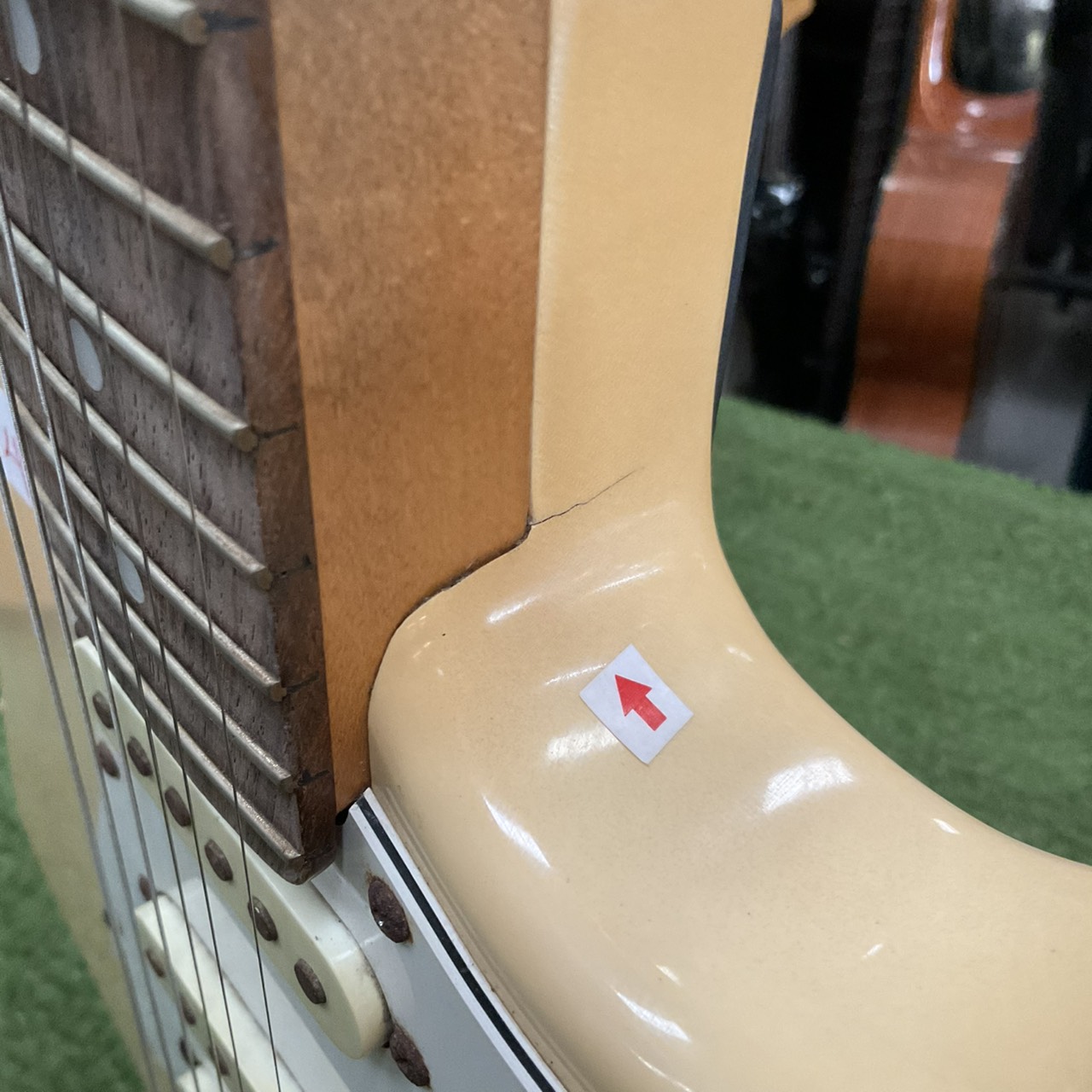 กีต้าร์ไฟฟ้า SELDER