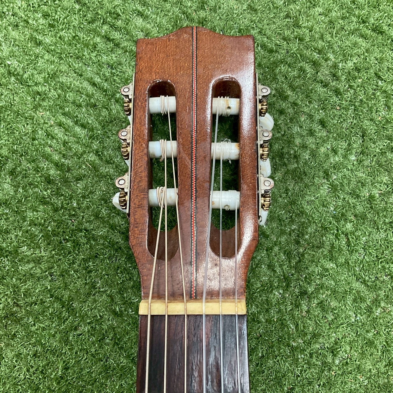 กีต้าร์คลาสสิค Shinko Pleasant : No.70