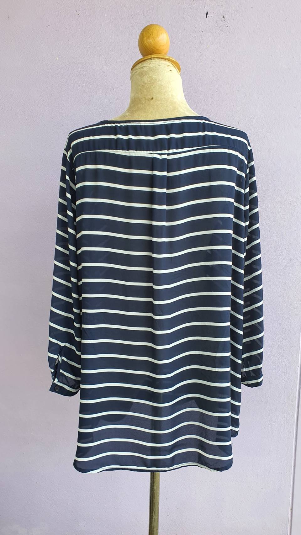 FF02982 เสื้อผ้ามือสอง ชีฟอง สีกรมลายทาง tacera อก free-45 นิ้ว