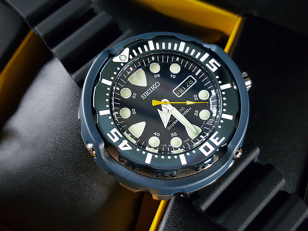 Seiko Prospex Tuna Special Edition Automatic Diver200m เข็มเหลือง สายยาง พร้อมกล่อง