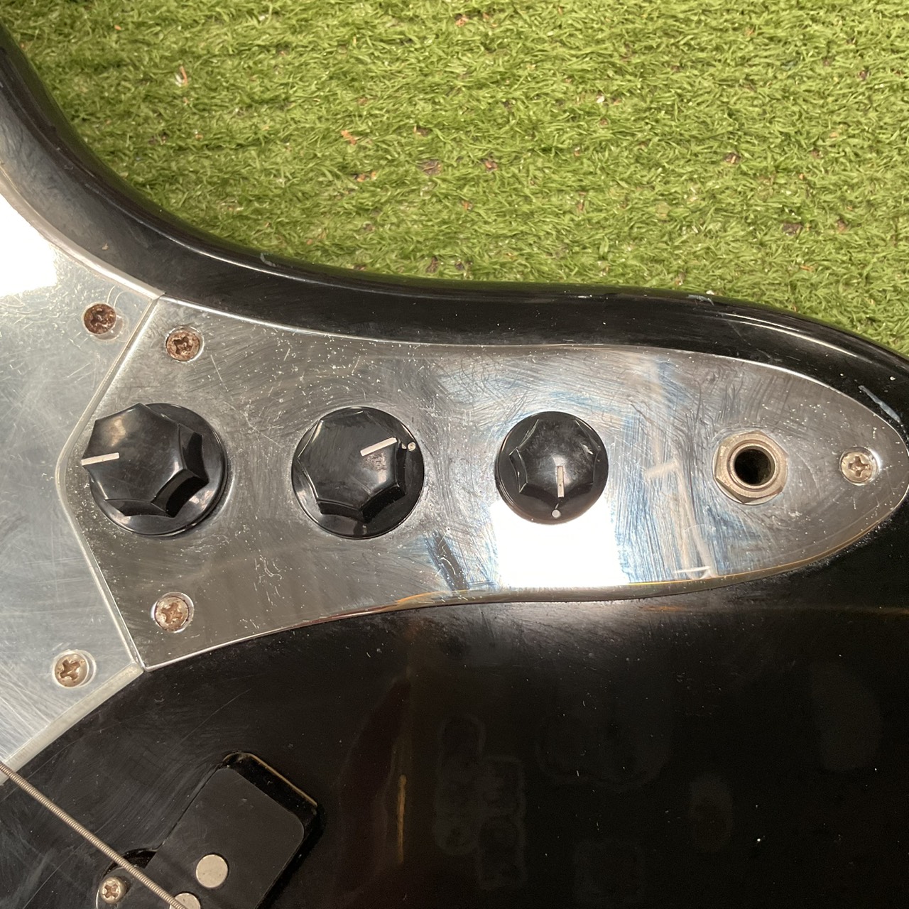 กีต้าร์เบส BUSKER'S