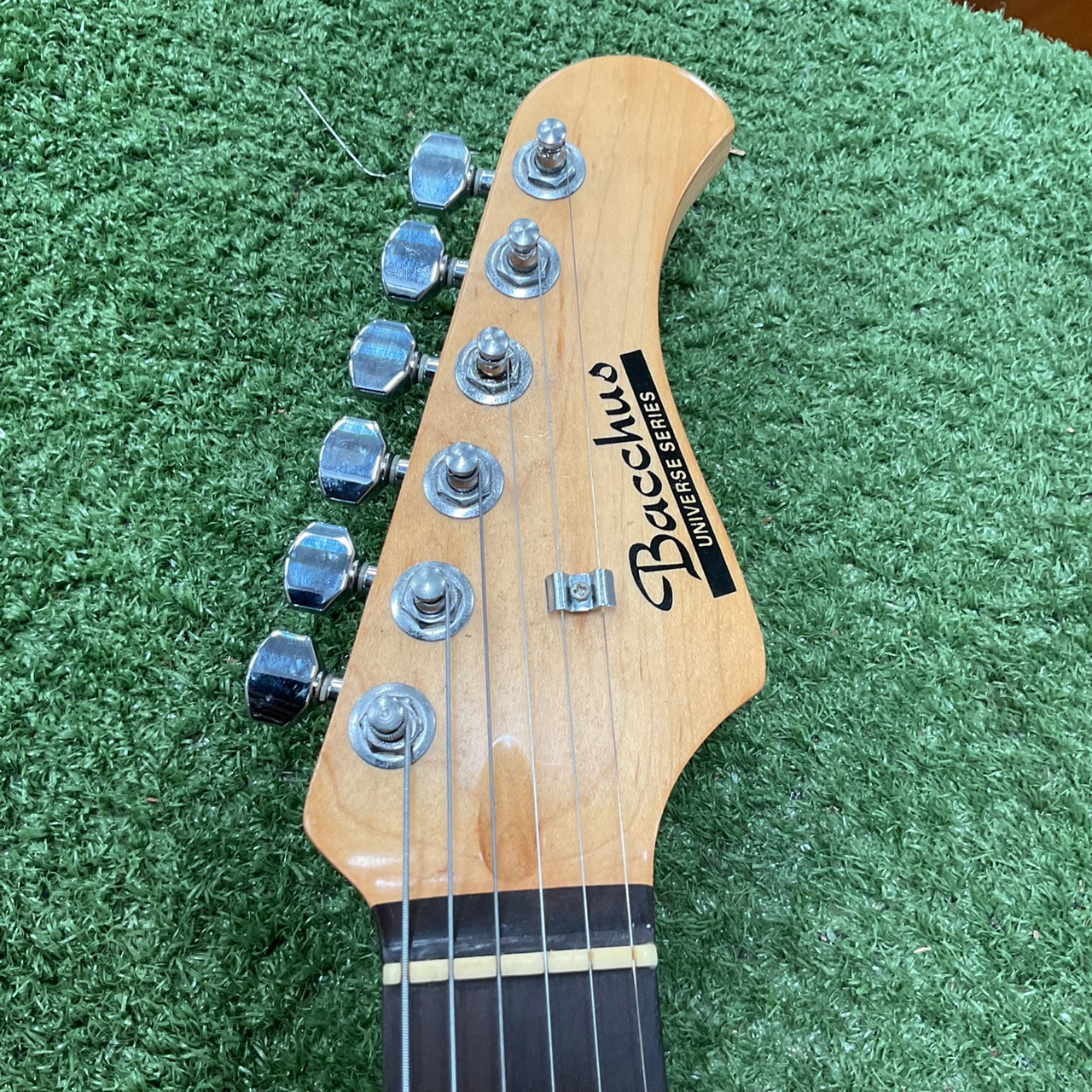 กีต้าร์ไฟฟ้า Bacchus : UNIVERSE