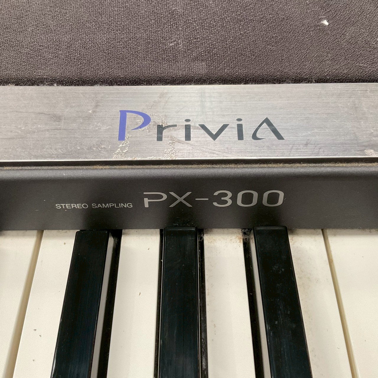 เปียโน CASIO : PX-300 สินค้าไม่พร้อมใช้งาน (ต้องซ่อม)