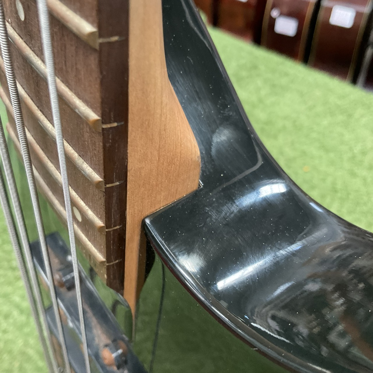 กีต้าร์เบส Aria Pro II