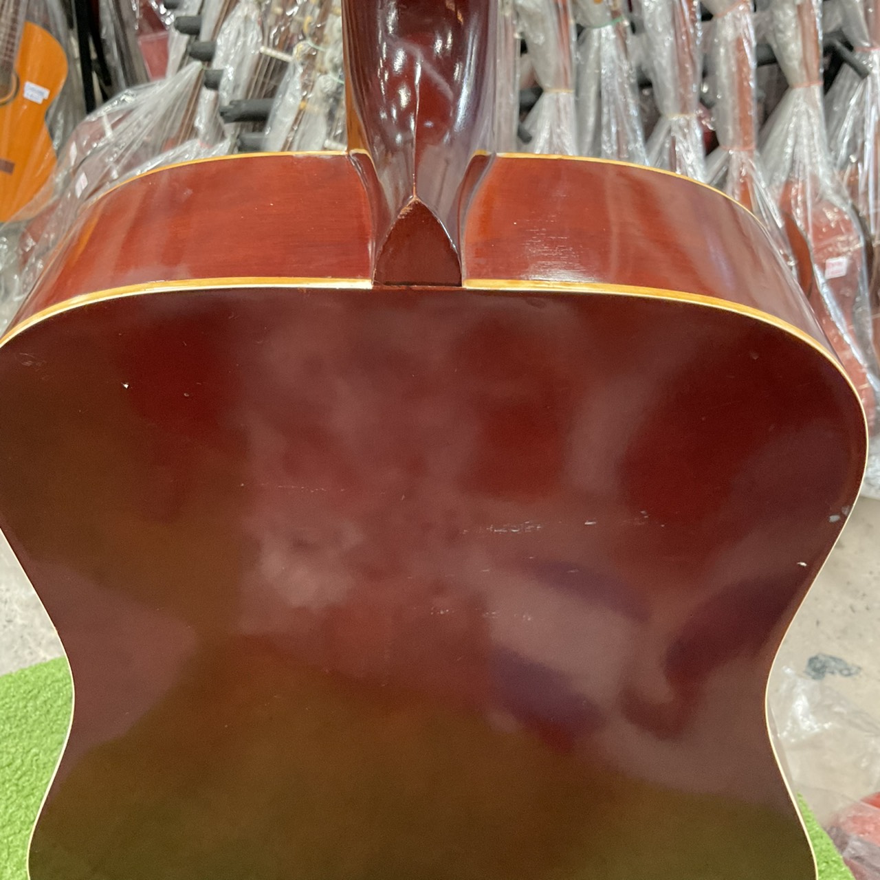 กีต้าร์โปร่ง Phenix : W130