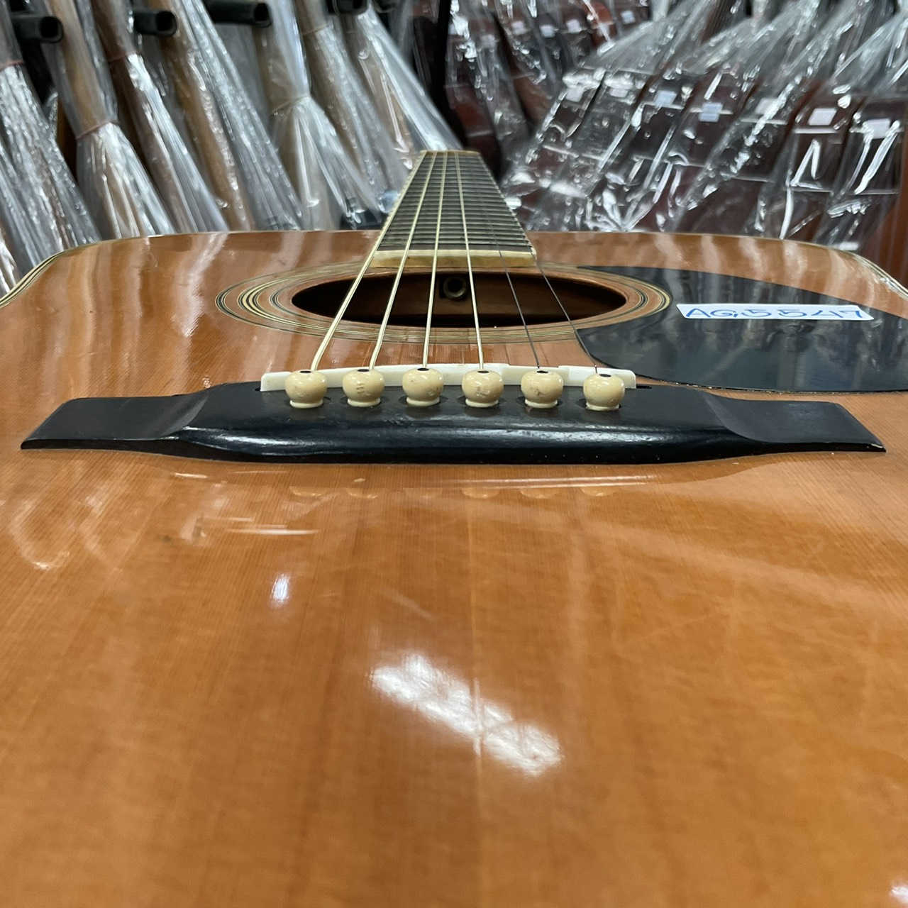 กีต้าร์โปร่ง Yamaki