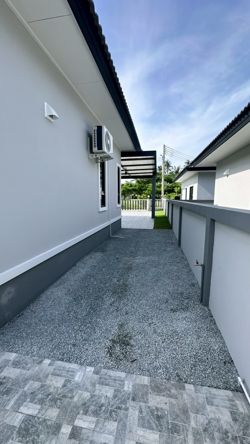 บ้านเช่าพัทยา หนองปลาไหล 3 ห้องนอน 3 ห้องน้ำ บ้านใหม่ ตกแต่งพร้อมอยู่ สวยมาก