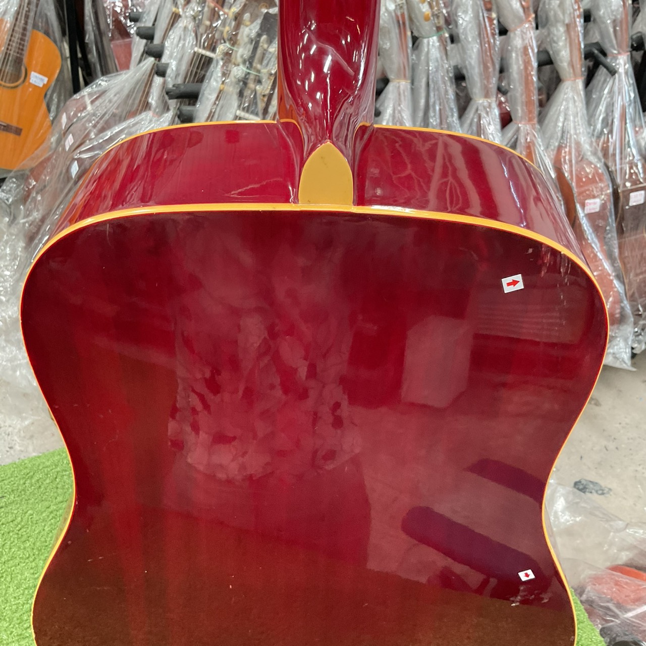 กีต้าร์โปร่ง Mavis : MW-200