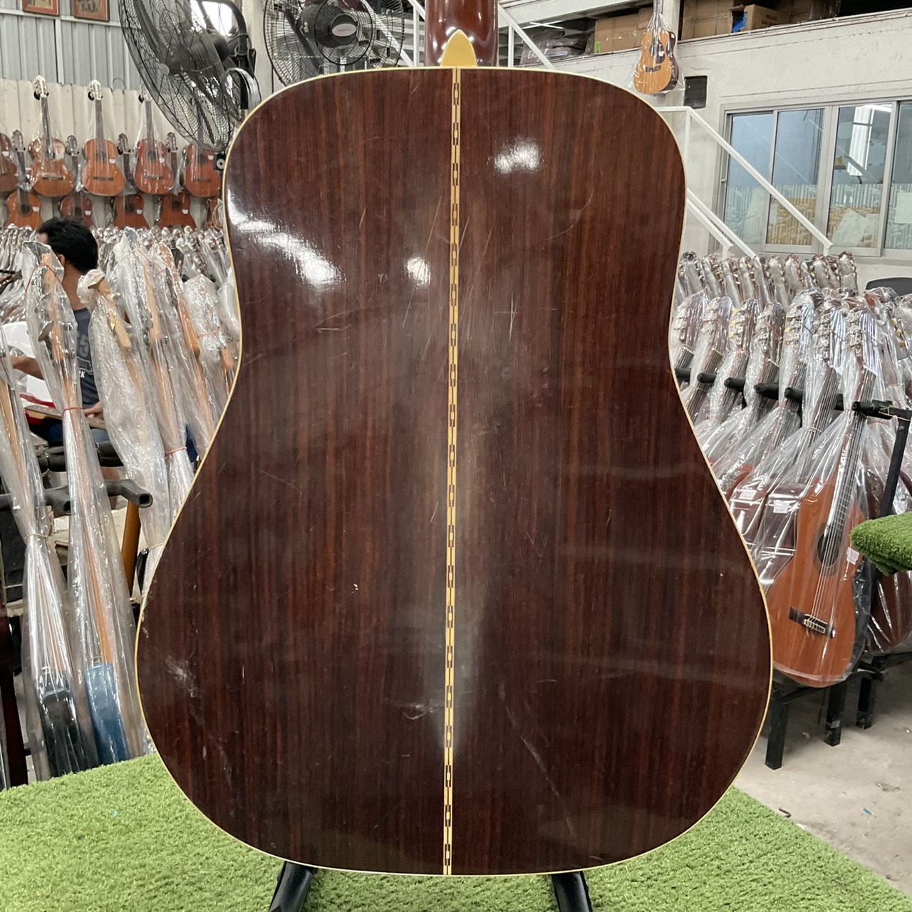 กีต้าร์โปร่ง Yamaki