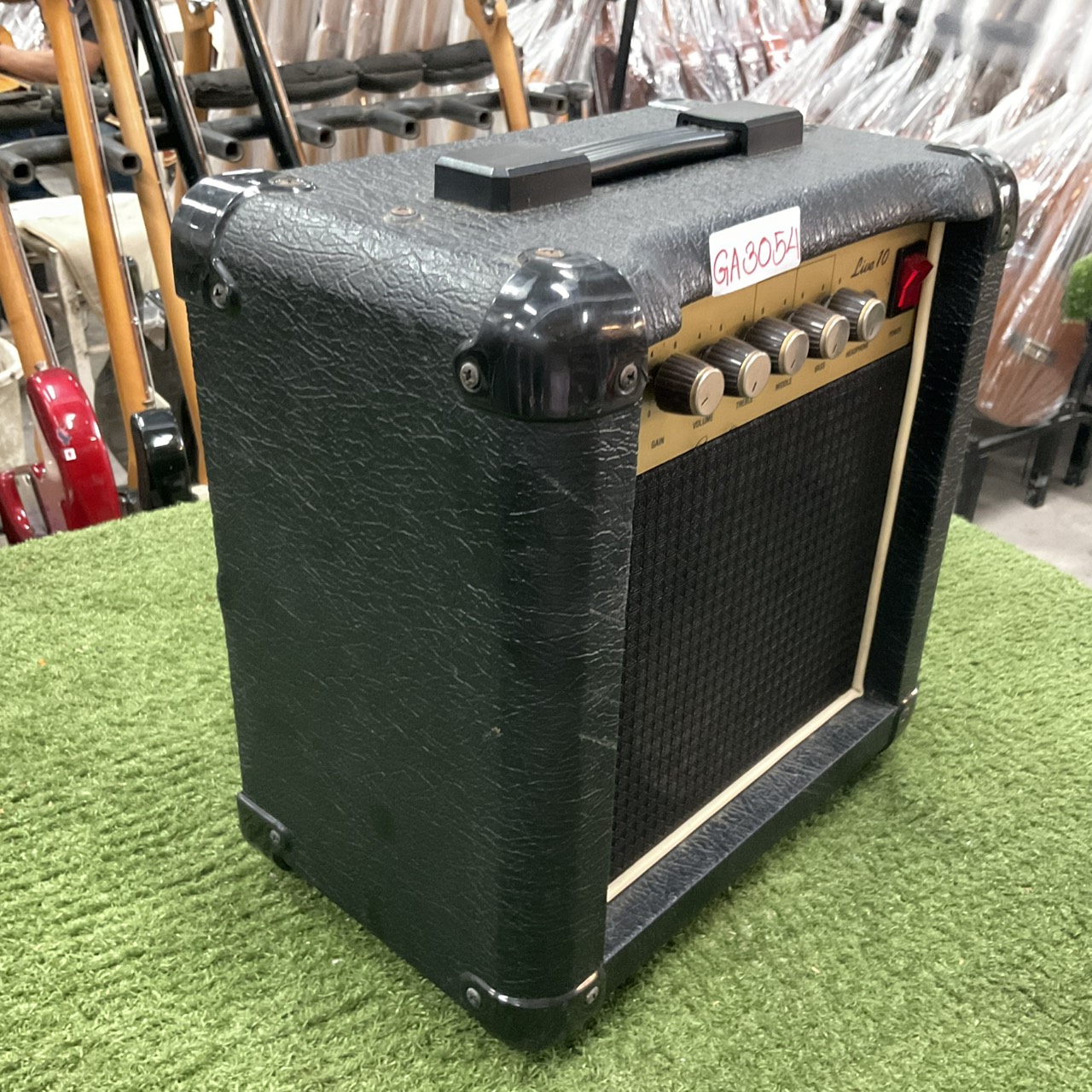 แอมป์กีต้าร์ WASHBURN : Live 10