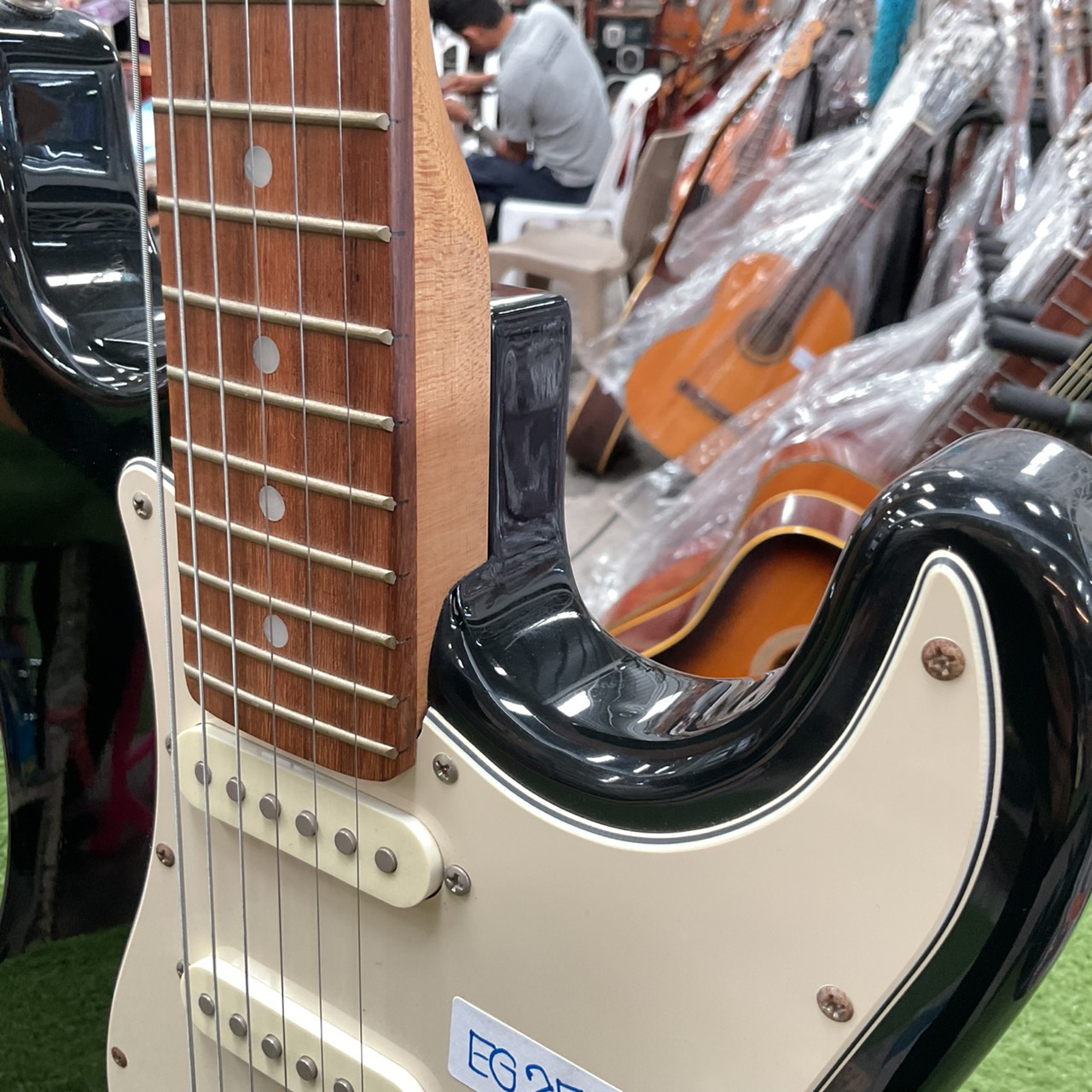 กีต้าร์ไฟฟ้า SELDER