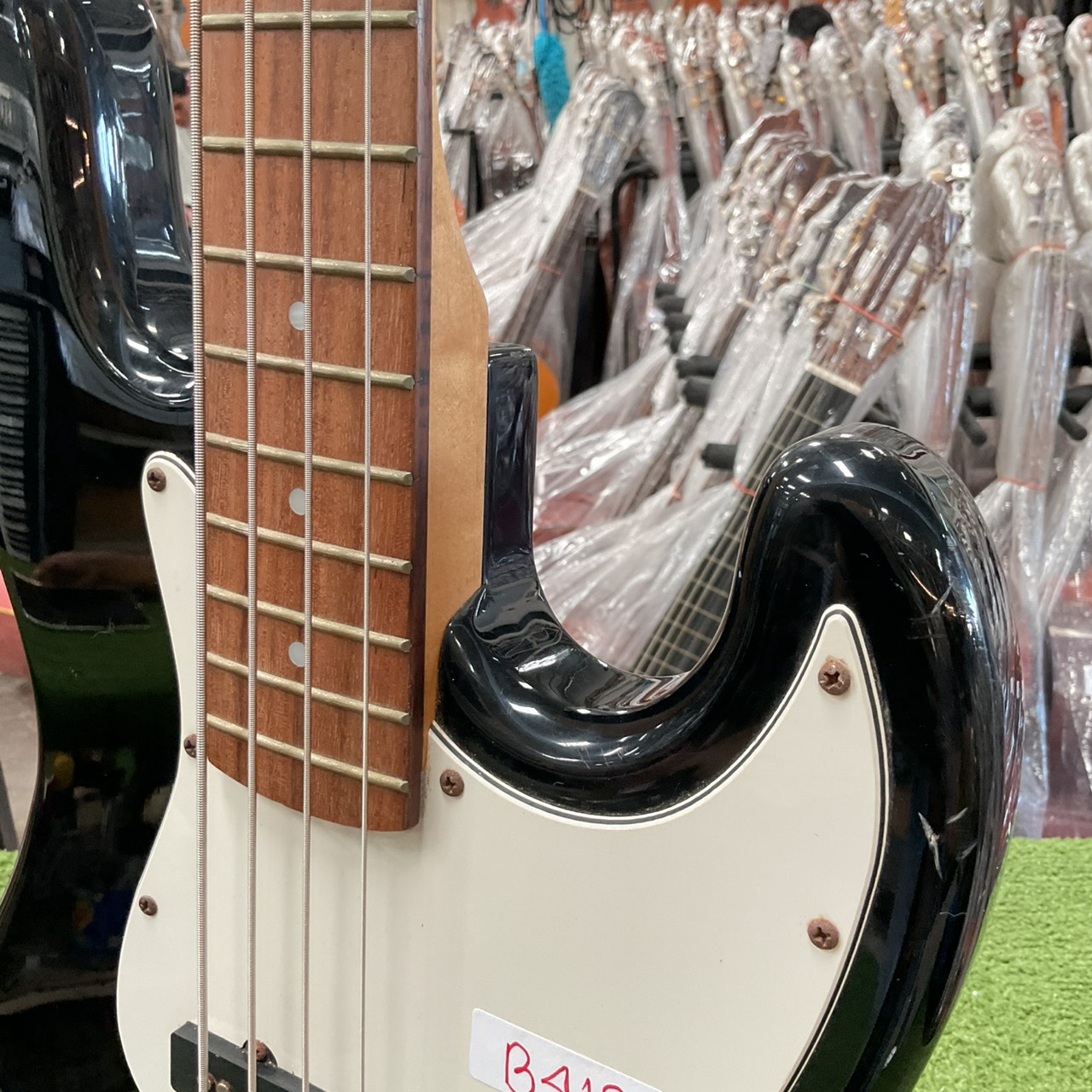 กีต้าร์เบส PhotoGenic