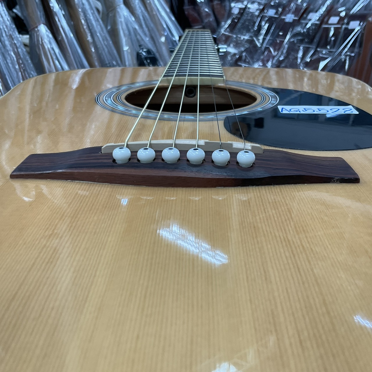 กีต้าร์โปร่ง Legend : WG-15N