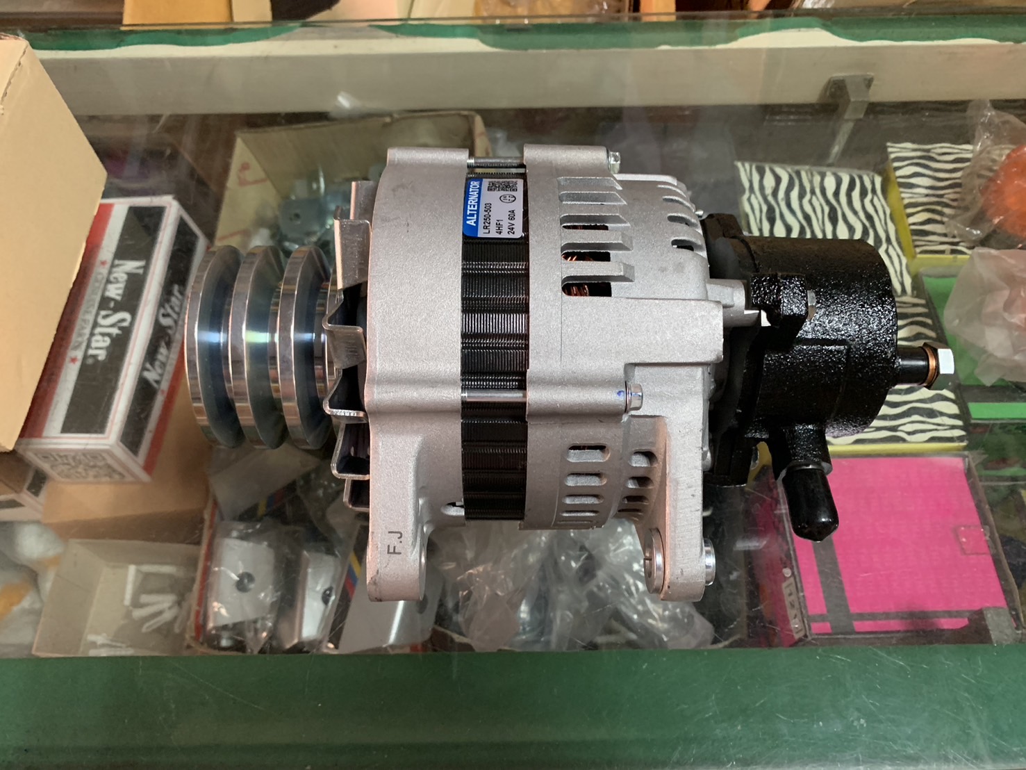 ไดชาร์ท ISUZU NQR 4HF1 3 ร่อง หูตรง ปลั๊กกลม 3 ขา 24V 60A