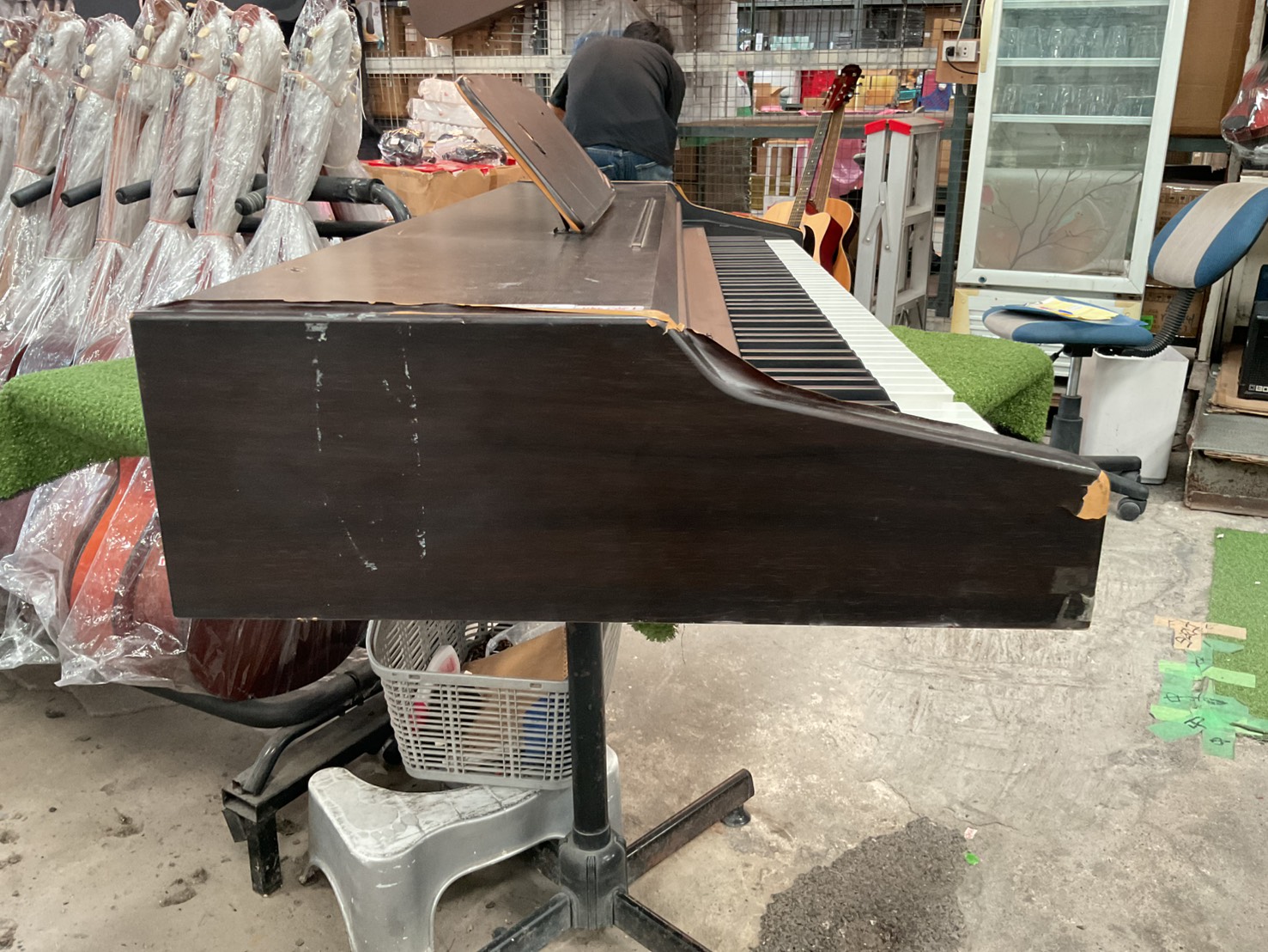 เปียโน COLUMBIA : EP-200T สินค้าไม่พร้อมใช้งาน (ต้องซ่อม)