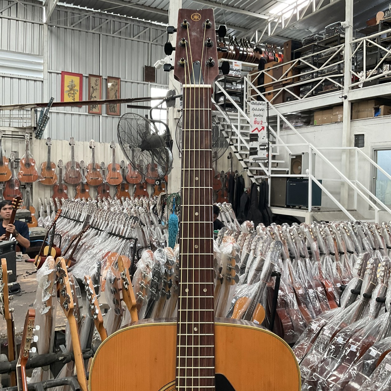 กีต้าร์โปร่ง YAMAHA : FG-200J