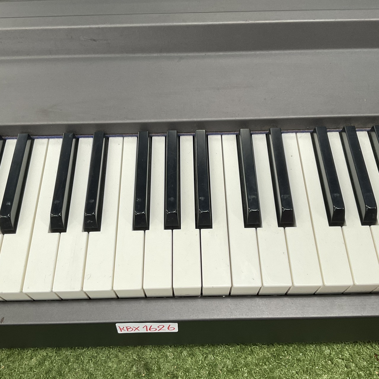 เปียโน KAWAI : PW 135 สินค้าไม่พร้อมใช้งาน (ต้องซ่อม)