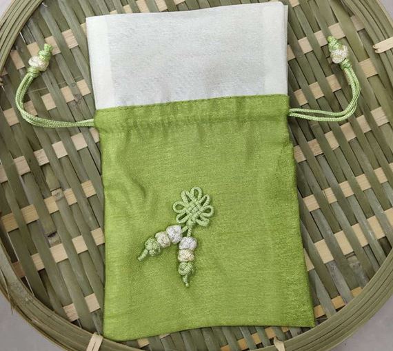 กระเป๋าเกาหลี กระเป๋าผ้าเกาหลี ถุงผ้าใส่ของสไตล์เกาหลี 한국 전통 복주머니 한국 컬러 스트립 복주머니 선물