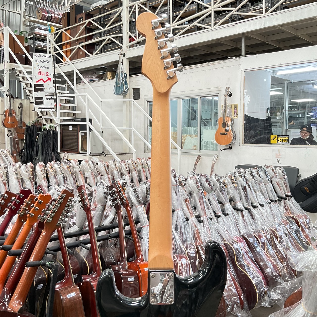 กีต้าร์ไฟฟ้า Photogenic