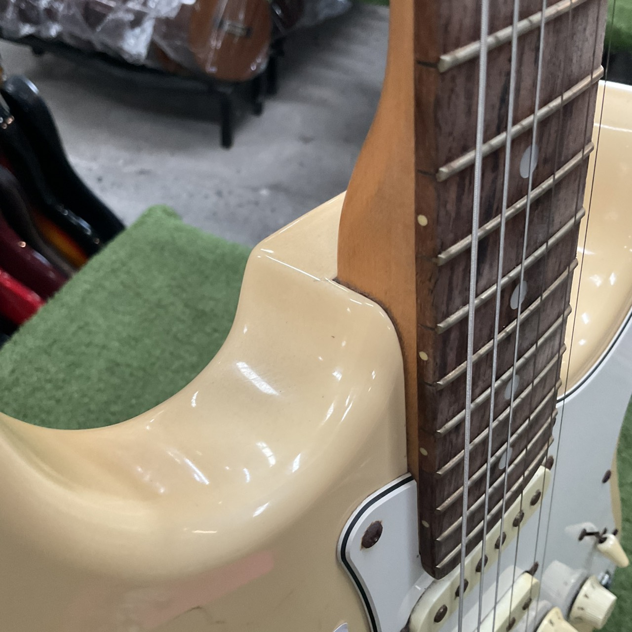 กีต้าร์ไฟฟ้า SELDER