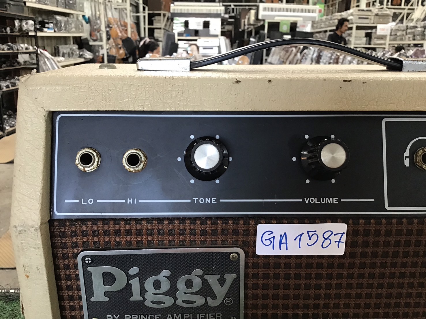 แอมป์กีต้าร์ Piggy : PS-40