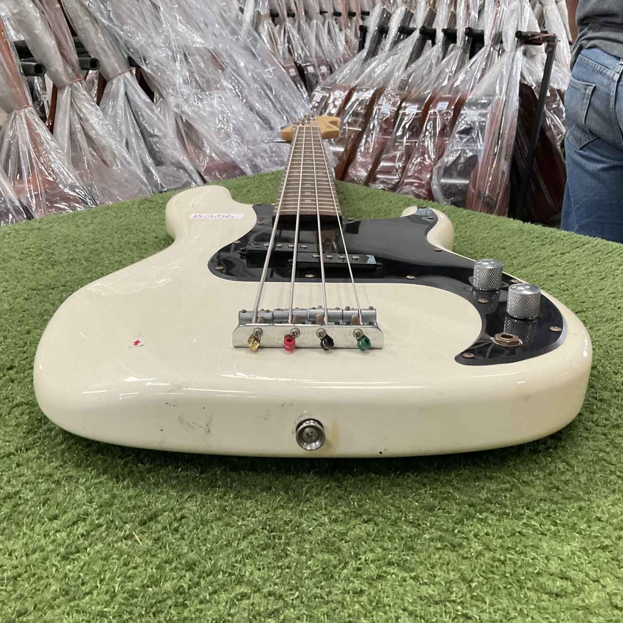 กีต้าร์เบส Edgar