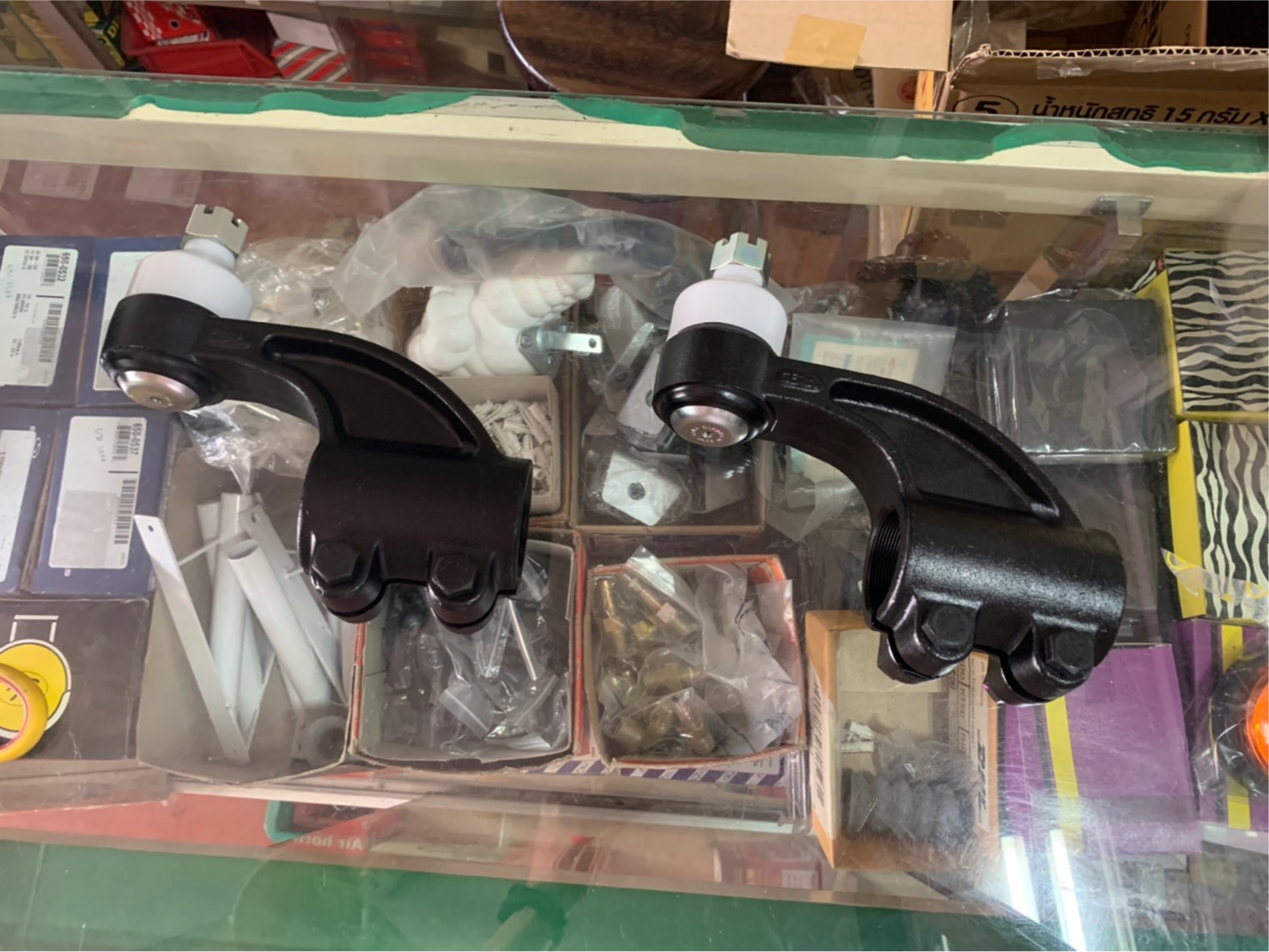 ลูกหมากคันชัก FUSO FN527 L R
