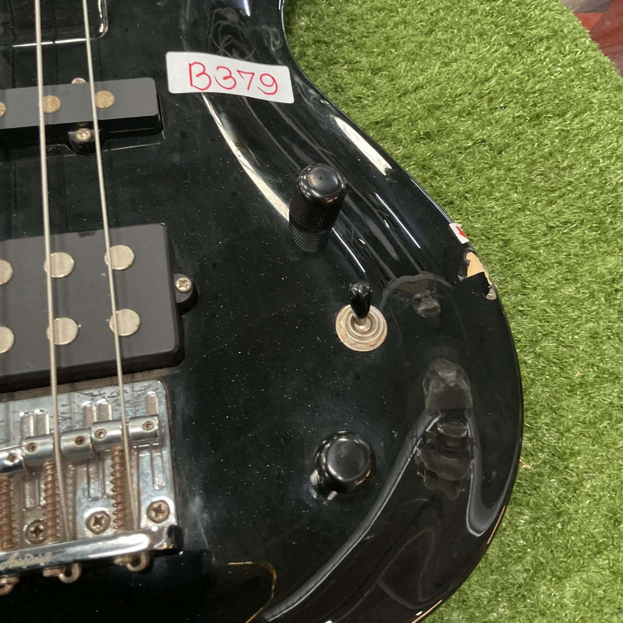 กีต้าร์เบส Aria Pro II