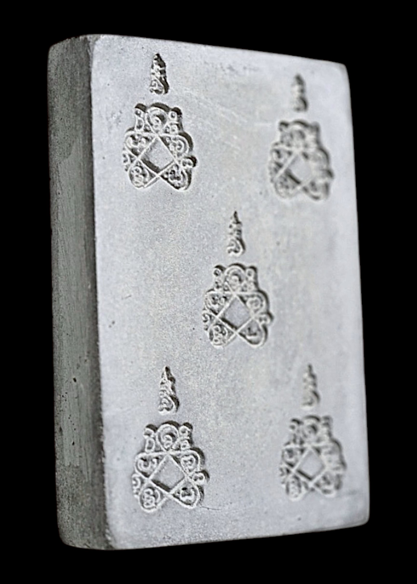 ก้อนยันต์ทำน้ำมนต์ (ขนาดใหญ่) Mon-Raman Holy Water Block. (large size) SKU-03996