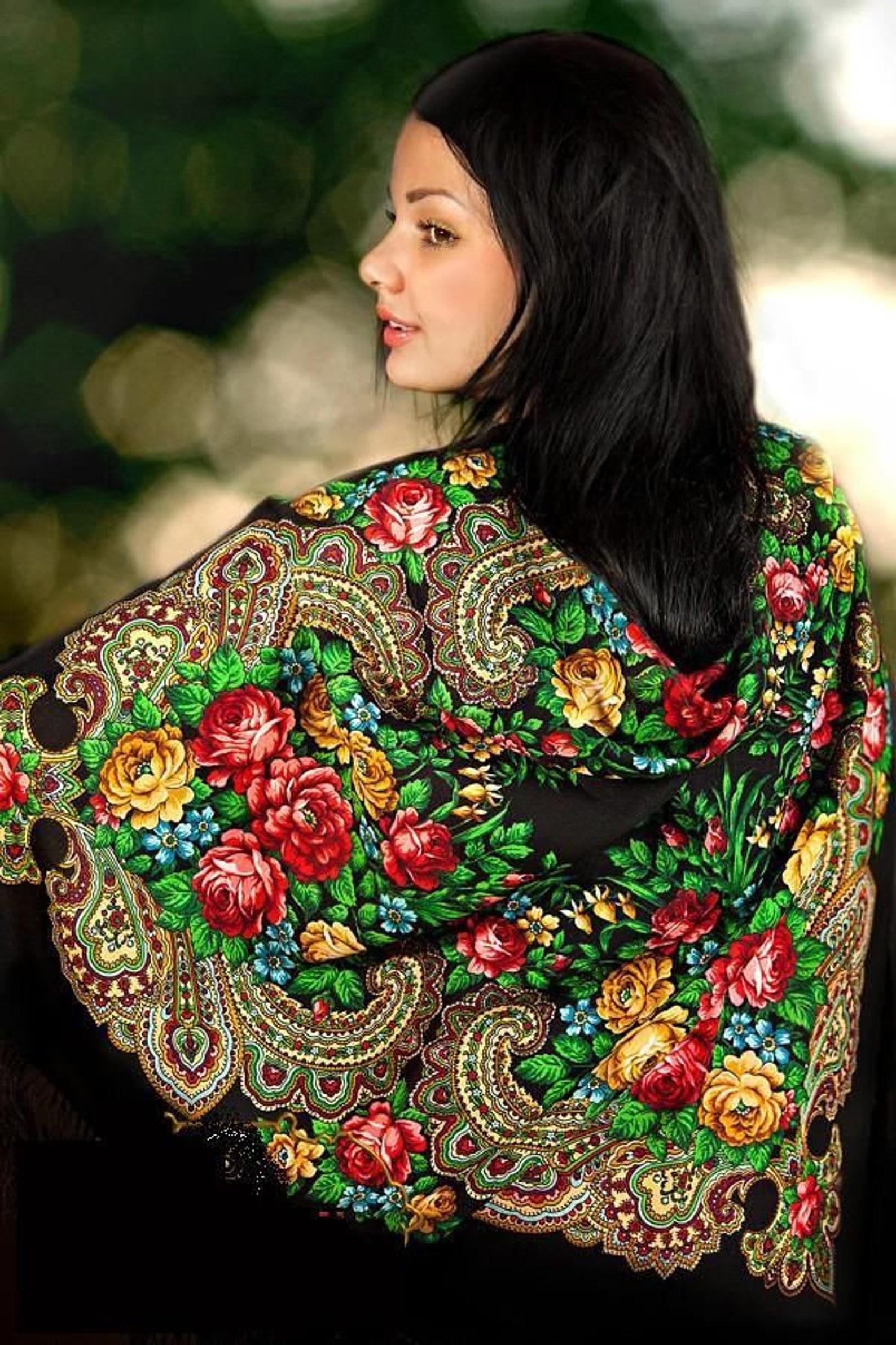 ผ้าพันคอ/คลุมไหล่ขนสัตว์รัสเซียแท้พิมพ์ลาย (100% Wool Shawls) : From Russia With Love 89 x 89 cm.