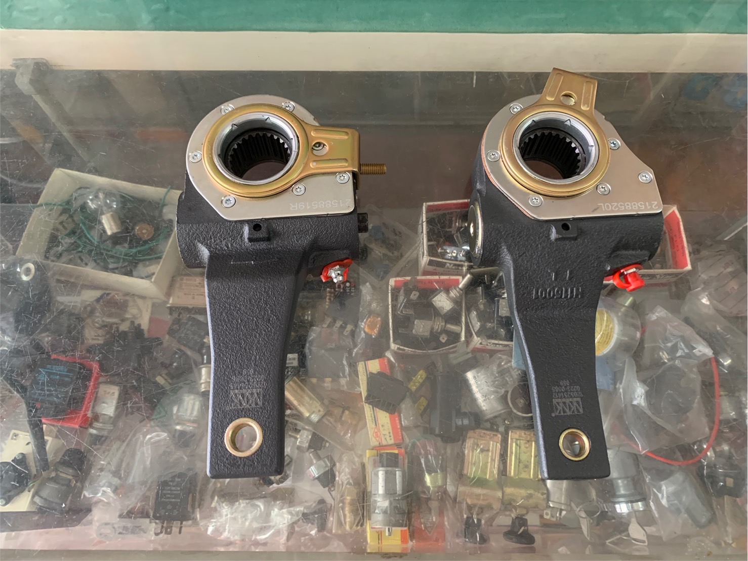ตัวตั้งเบรคหน้า UD QUESTER CWE370 AUTO 24 ฟัน ตัวงอนิด L ตัวงอนิด R
