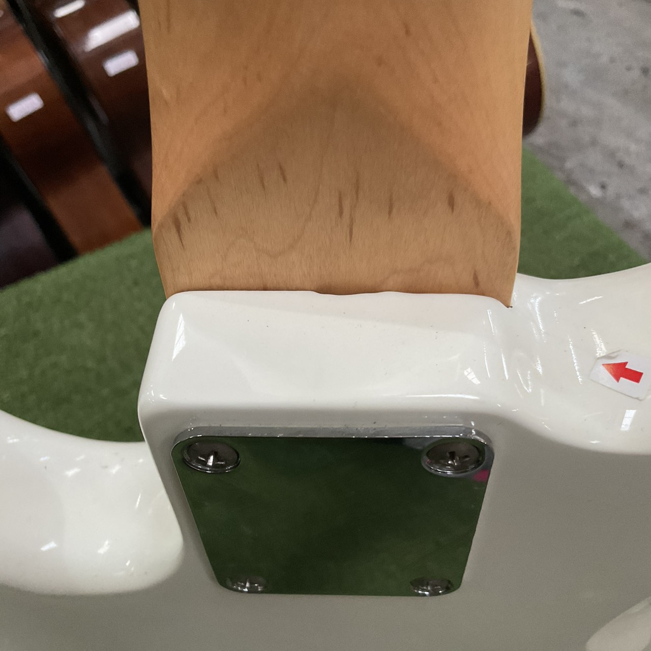 กีต้าร์เบส BUSKER'S