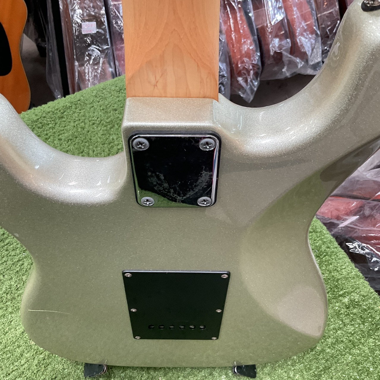 กีต้าร์ไฟฟ้า Mavis