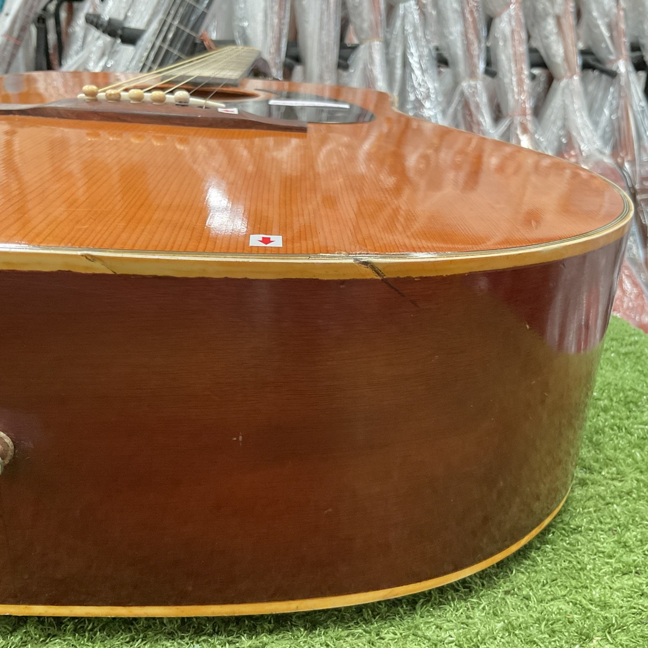 กีต้าร์โปร่ง Phenix : W130