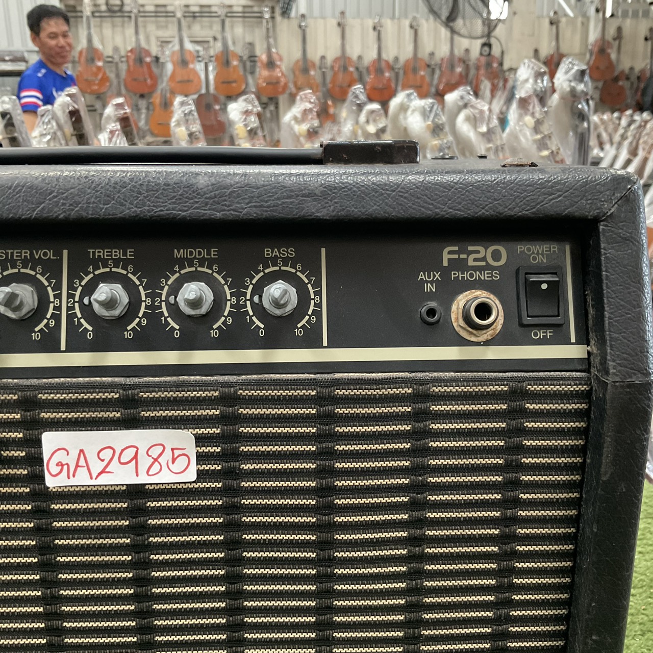 แอมป์กีต้าร์ YAMAHA : F-20