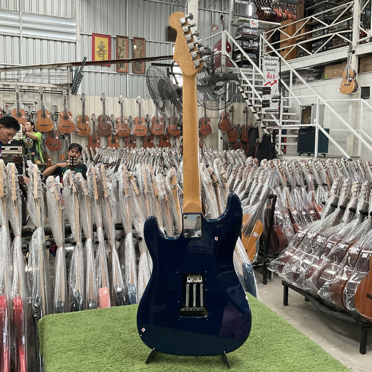 กีต้าร์ไฟฟ้า Legend